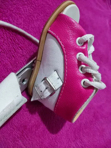 Botinha ortopédica infantil 13,5cm