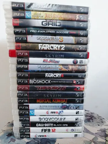 Lote com 20 jogos de Playstation 3