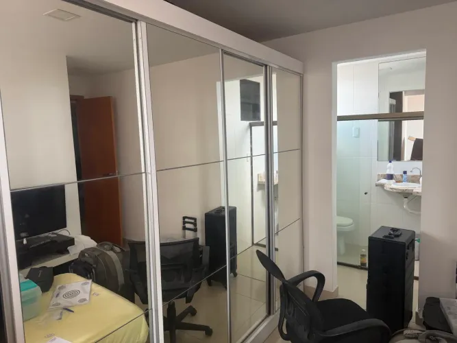 Guarda roupa 4 portas