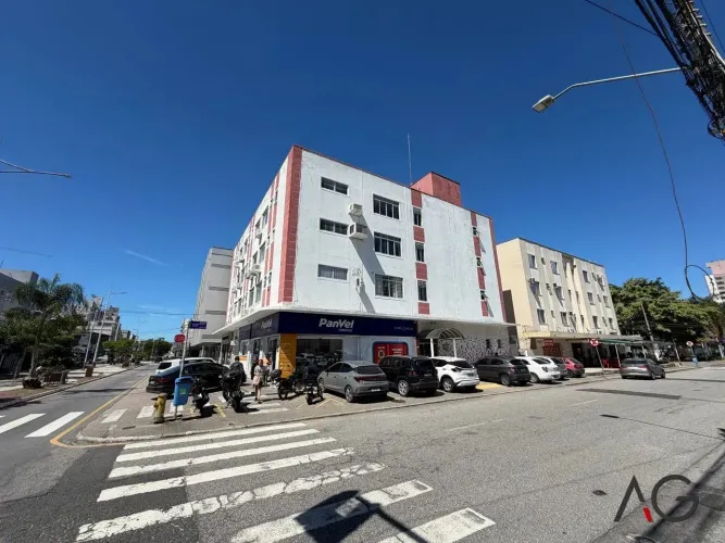 Sala para aluguel com 30 m² em Kobrasol - São José - SC