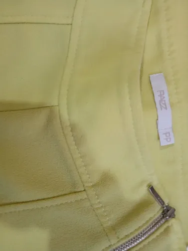 Roupas semi nova