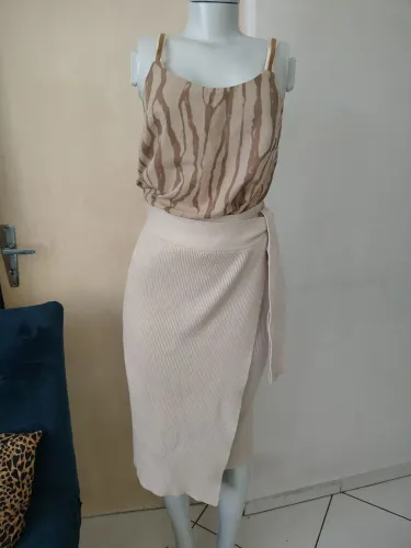 Saia longa da Zara desapego 