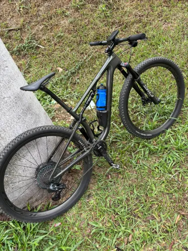 Bicicleta  Specialized Epic tamanho S 15,5