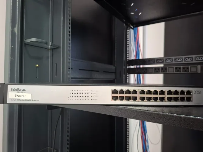 Switch Intelbras SG2400 QR