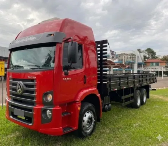 vw 24250 6x2 ano 2012