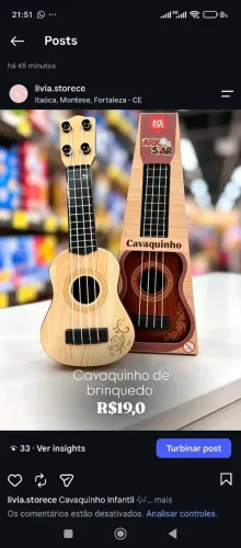 Cavaquinho de brinquedo