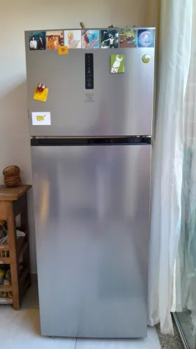 Geladeira Novissima Marca Midea 425litros