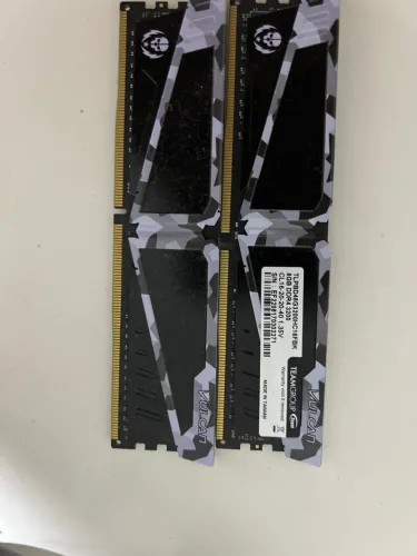 T-force ddr4 8gb 3200hz com defeito não identificado