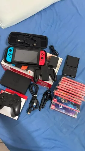 Nintendo Switch V1 / Pro Controller / 11 Jogos