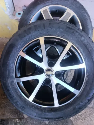 Rodas aro 15 com pneus semi novos