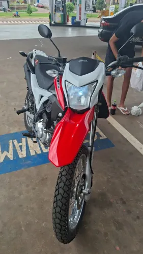 Vendo moto broz 160cc boa para cidade do interior.