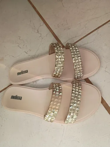 Chinelo Melissa 