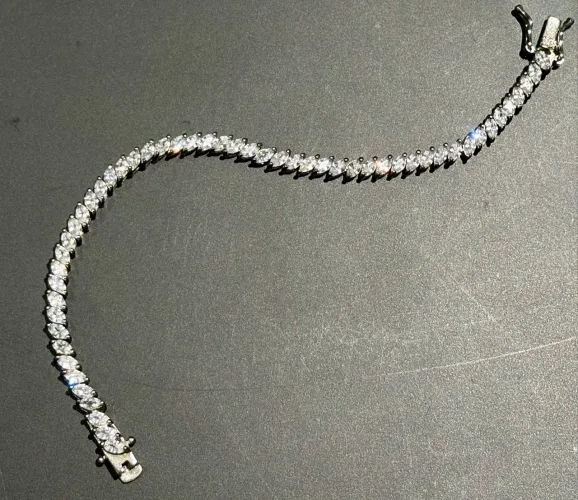 LINDA PULSEIRA RIVIERA DE PRATA 925 COM RÓDIO E ZIRCÔNIAS AA