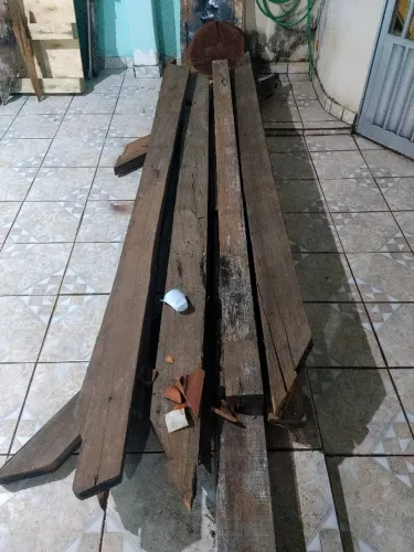 Lote de Vigotas de Peroba (9 peças)