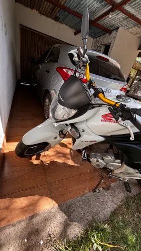 CB 300r