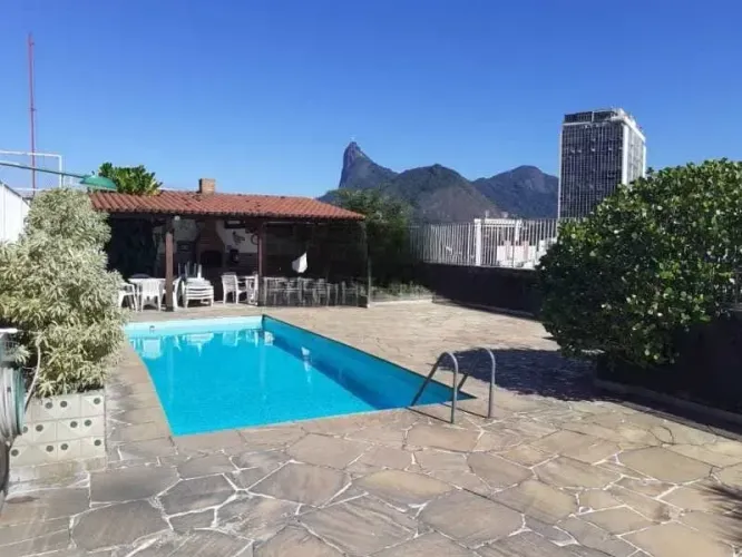 Cobertura com vista panorâmica pro cartão postal do rio!