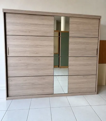 Guarda roupa de casal 
