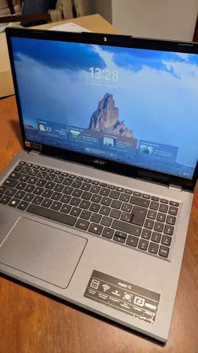 Acer Aspire 15 i7-13620H 8GB 512GB SSD - Novo na Caixa com Nota Fiscal