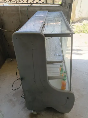 Vendo um balcão geladeira