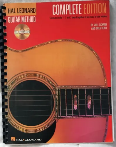 Hal Leonard Guitar Method-Complete Edition: Books 1, 2 and 3 with Audio (English Editions)