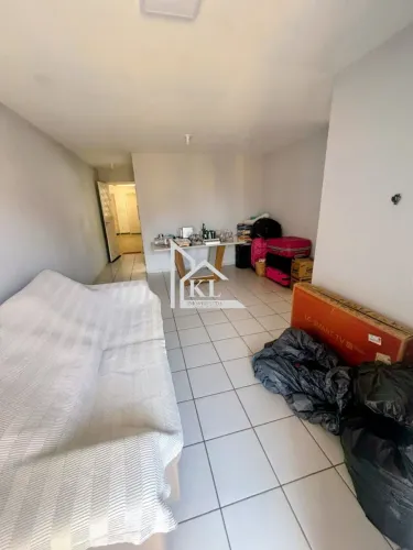 Apto à venda 3/4 (suíte)/ lado sombra/ ventilado/ varanda/ 3º andar - Cond Esplanada dos J