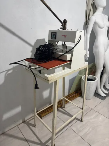 Máquina de estampar 2001 