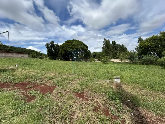 Terreno de 275m² à venda em condomínio - Quinta da Mata