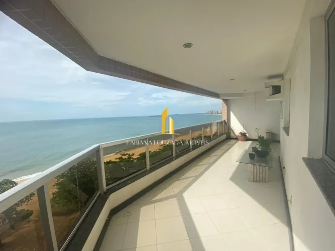 Apartamento 03 quartos frente ao mar Praia de Itapoã.