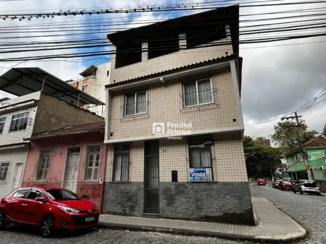 Casa à Venda no Centro de Nova Friburgo Localização Privilegiada - Potencial Comercial