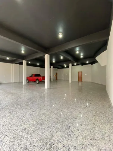 Loja Ampla para Aluguel com Excelente Estrutura e Localização Estratégica