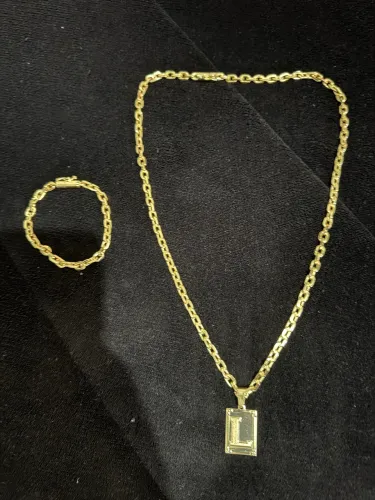 Vendo kit cordão e pulseira banhada ouro