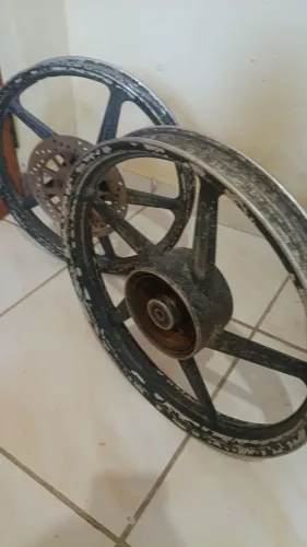 Aro 17 tudo perfeito sem folga