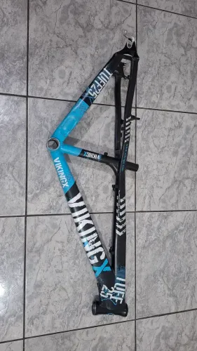 Quadro viking tuff 25