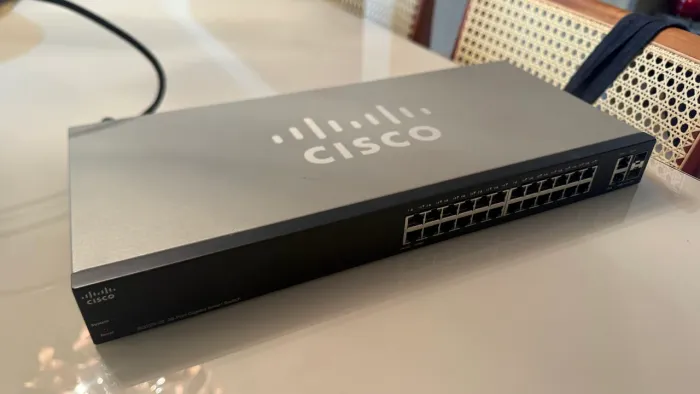 Cisco SG220-26 26 Port Gigabit Smart Switch - Gerenciável