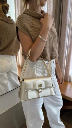 BOLSA TIRACOLO ESTILO MIU MIU CROCO