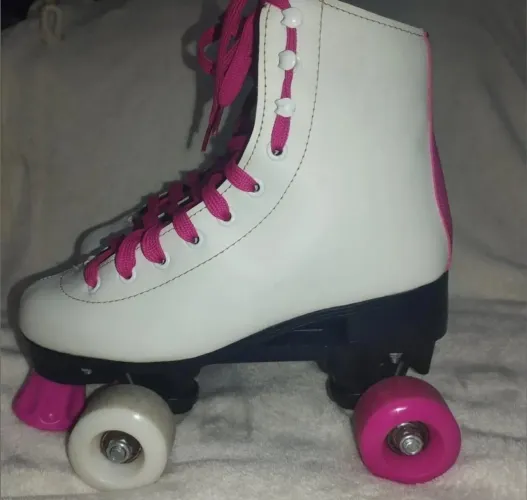 (PREÇO A SE NEGOCIAR) Patins semi-novos femininos! Estão em ótimo estado
