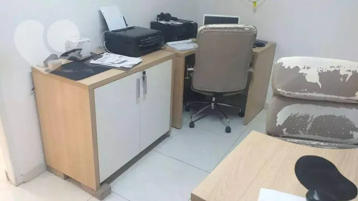 Loja duplex, situada de frente para via principal, excelente visibilidade, fácil e rápido