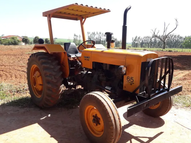 TRATOR   VALMET 65