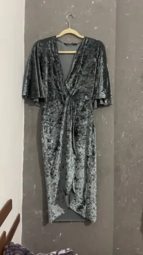 Vestido em Veludo Zara
