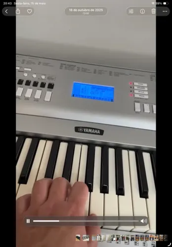 Teclado Yamaha 76 teclas