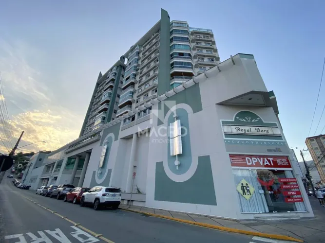 Cobertura Linear | Centro | 3 quartos (1 suíte master) | 252m²