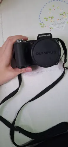 Câmera Olympus SP-600 UZ