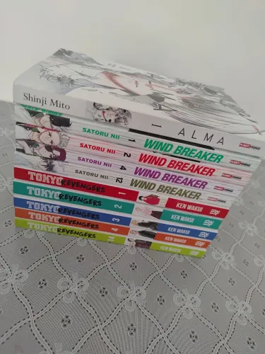 VENDO MANGÁS EM ÓTIMO ESTADO + TODOS OS BRINDES
