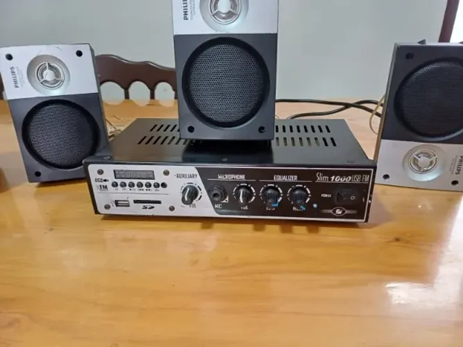 KIT DE SOM AMBIENTE - AMPLIFICADOR FRAHM - MUITO BOM - 5 CAIXAS