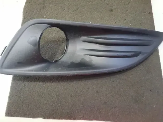 Moldura Farol de Milha Esquerdo Ford New Fiesta 2014 a 2019 Original Ford