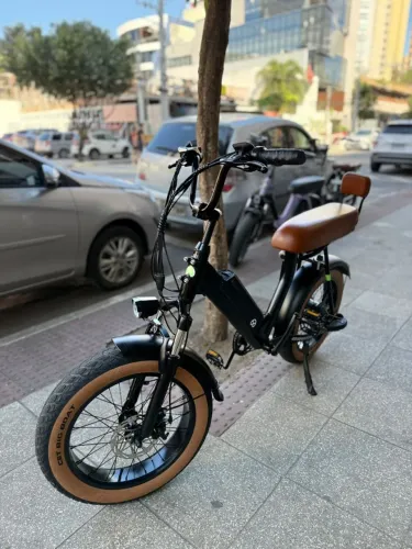 Cruiser - Lev Autorizada