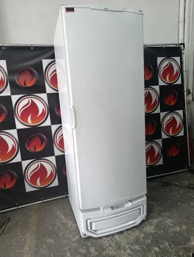 Freezer 70x80x2,00 vertical 1 porta cega marca Gelopar 577 L 220 v (usado)