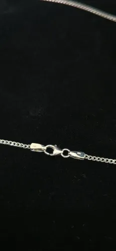 Cordão de ouro branco
