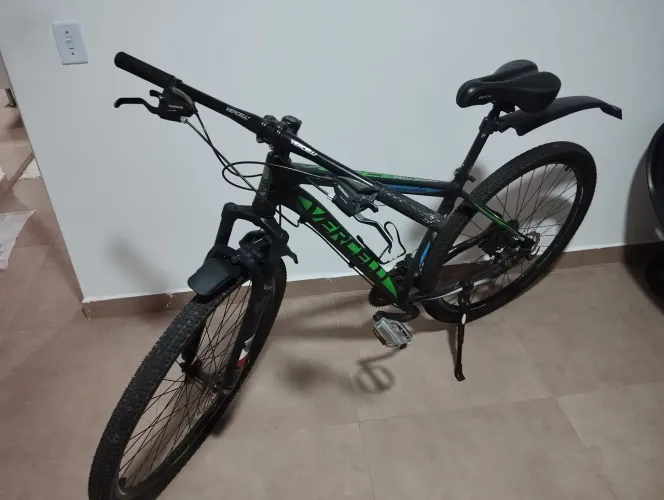 Bicicleta Aro 29 (MTB) Quadro Alumínio e Marchas Shimano 