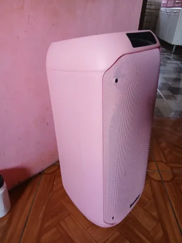 Vende-se ,caixa de som da marca bomber.